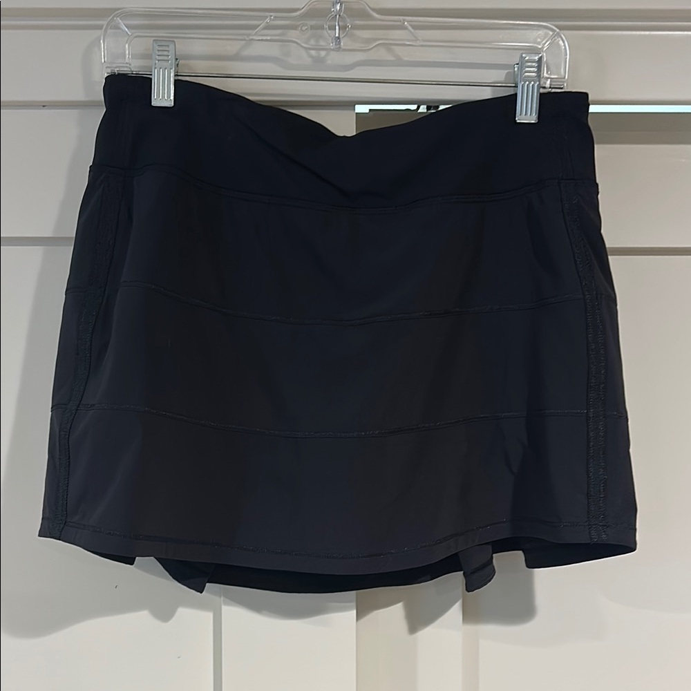 Lululemon black athletic skirt